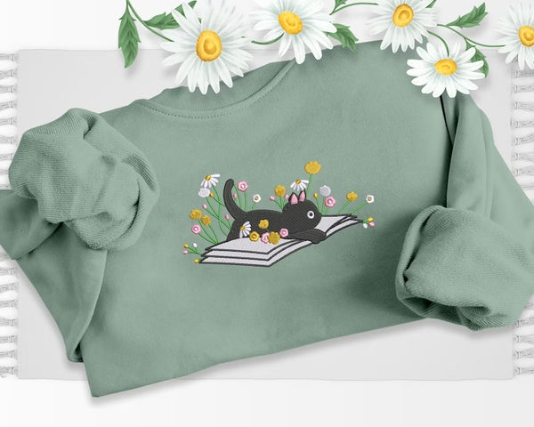 Floral Book Aesthetic Embroidery Cat Sweatshirt, Daisy Flower Crewneck Jumper, Reading Cat Sweatshirt, Cute Bookish Sweater, Cat Lover Gift