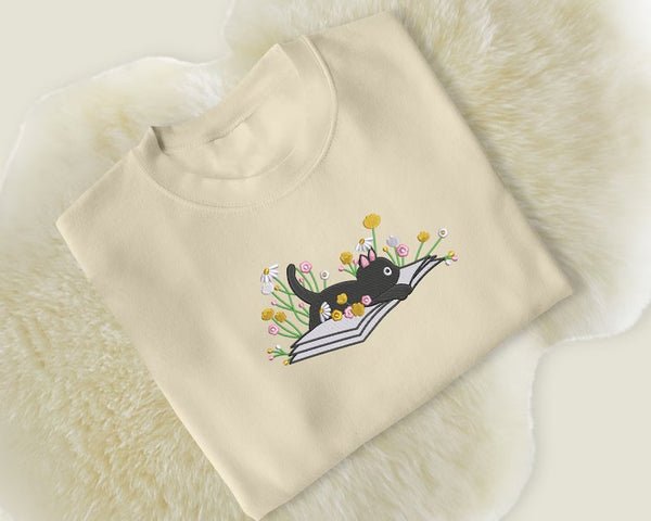 Floral Book Aesthetic Embroidery Cat Sweatshirt, Daisy Flower Crewneck Jumper, Reading Cat Sweatshirt, Cute Bookish Sweater, Cat Lover Gift