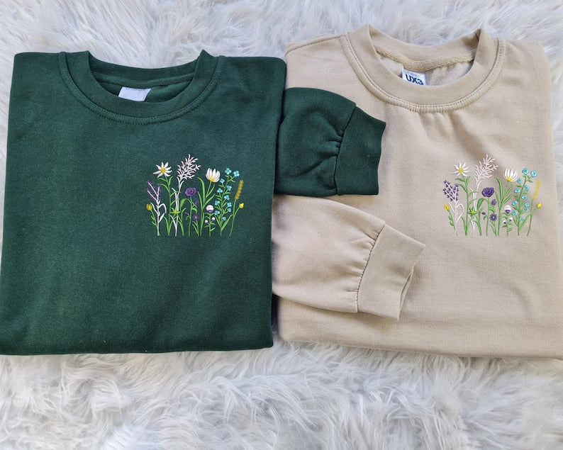 Flowers Sweatshirt, Embroidered Daisy Wildflowers Crewneck Sweater, Beautiful Floral Embroidery Unisex Jumper, Aesthetic Plants Lover Gift