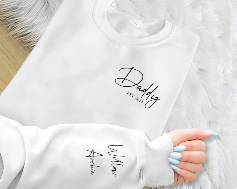 Personalised Hoodies for Mom Dad, Custom Mama Sweatshirt, Kids Name Printed On Sleeve Heart Hooded Jumper, Unisex Comfy XS-4XL Sizes Outfits