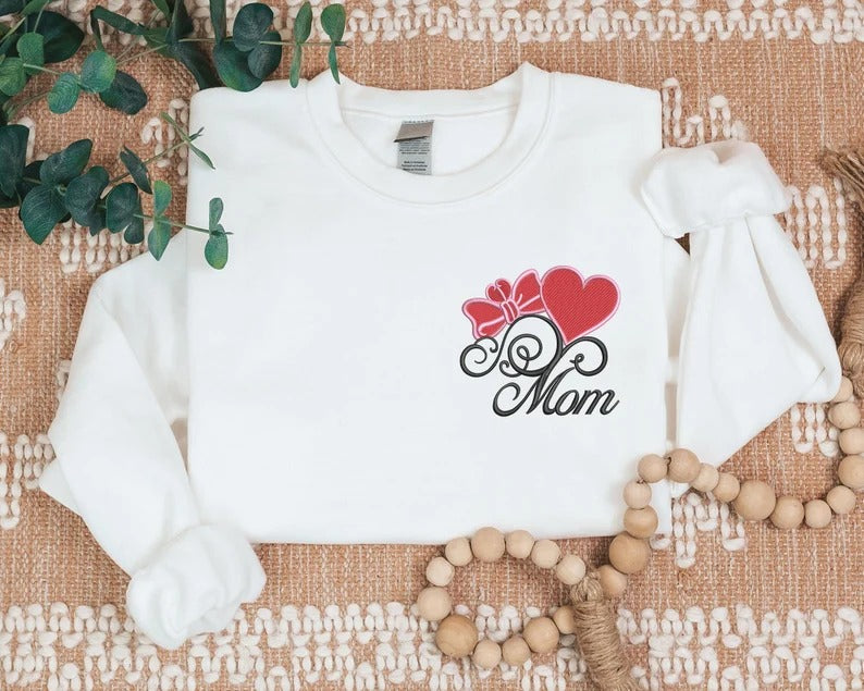 Mom Sweatshirts, Embroidered Bow And Heart Crewneck Sweater, Mama Minimalist Comfort Colors Jumpers, Grandmother Outfits, Mothers Day Gifts