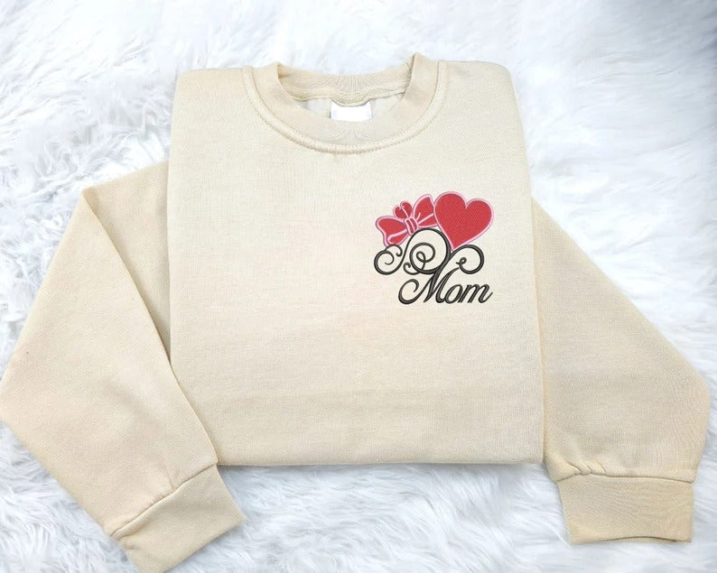 Mom Sweatshirts, Embroidered Bow And Heart Crewneck Sweater, Mama Minimalist Comfort Colors Jumpers, Grandmother Outfits, Mothers Day Gifts