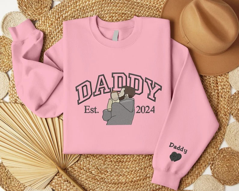 Embroidered Daddy Photo Sweatshirts, Personalised Sketch from Picture Sweater, Custom Dad Est Year Jumper, Father's Day Gift for Grandfather