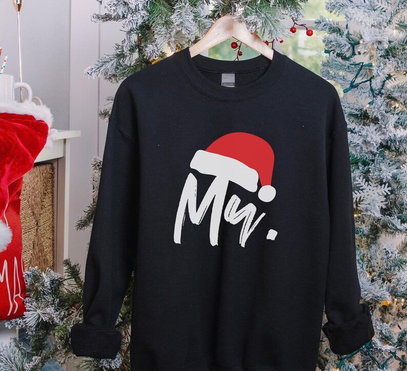 Santa Hat Mr & Mrs Christmas Sweatshirt, Christmas Newlywed Couple Sweatshirt, Xmas Holidays Matching Jumper, Wife Husband Xmas Eve Outfits