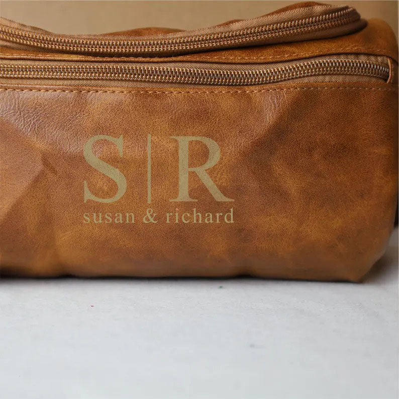 Mens Leather Engraved Toiletry Bag, Personalised Groomsman Dopp Kit, Custom Monogrammed Travel Toiletry Bag, Leather Accessory Bag for Him