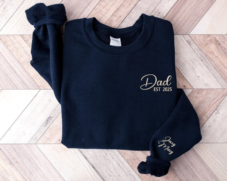 Matching Mom and Dad Embroidered Sweatshirt, Personalised Mom Dad Sweater, Kids Name on Sleeve Mama Jumper, Dad Crewneck, Mother's Day Gifts